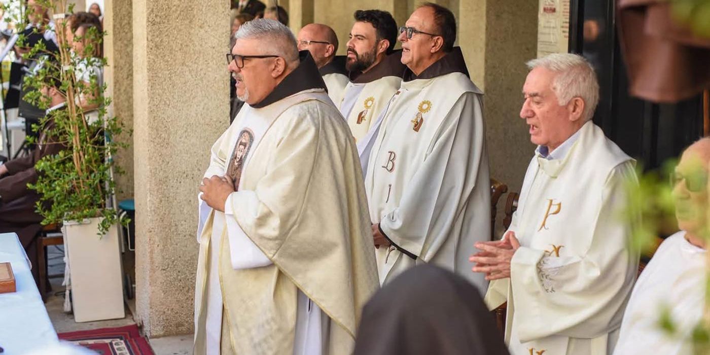 Vélez-Málaga se echó a la calle. Procesión de san Francisco