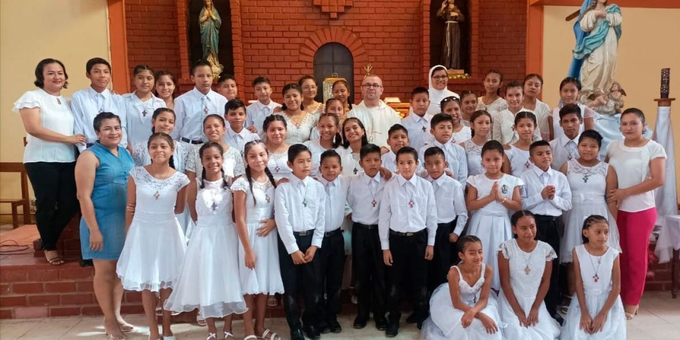 La alegría de recibir a Jesús. Contamana - Perú
