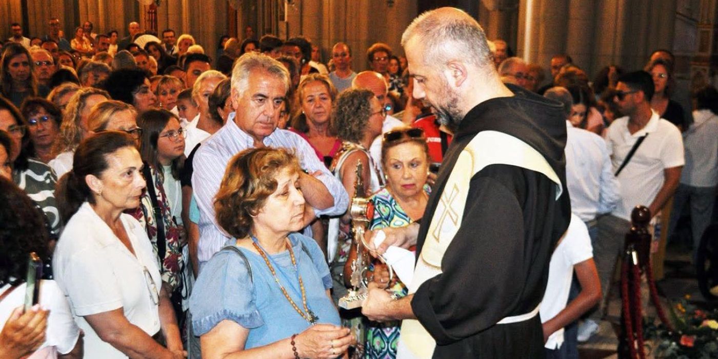 El Santuario de Regla se llena de fieles para venerar la reliquia del beato Carlo Acutis