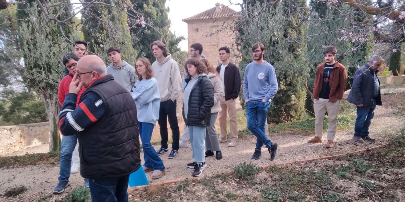Con siete pares. Encuentro de Oración en Santa Ana