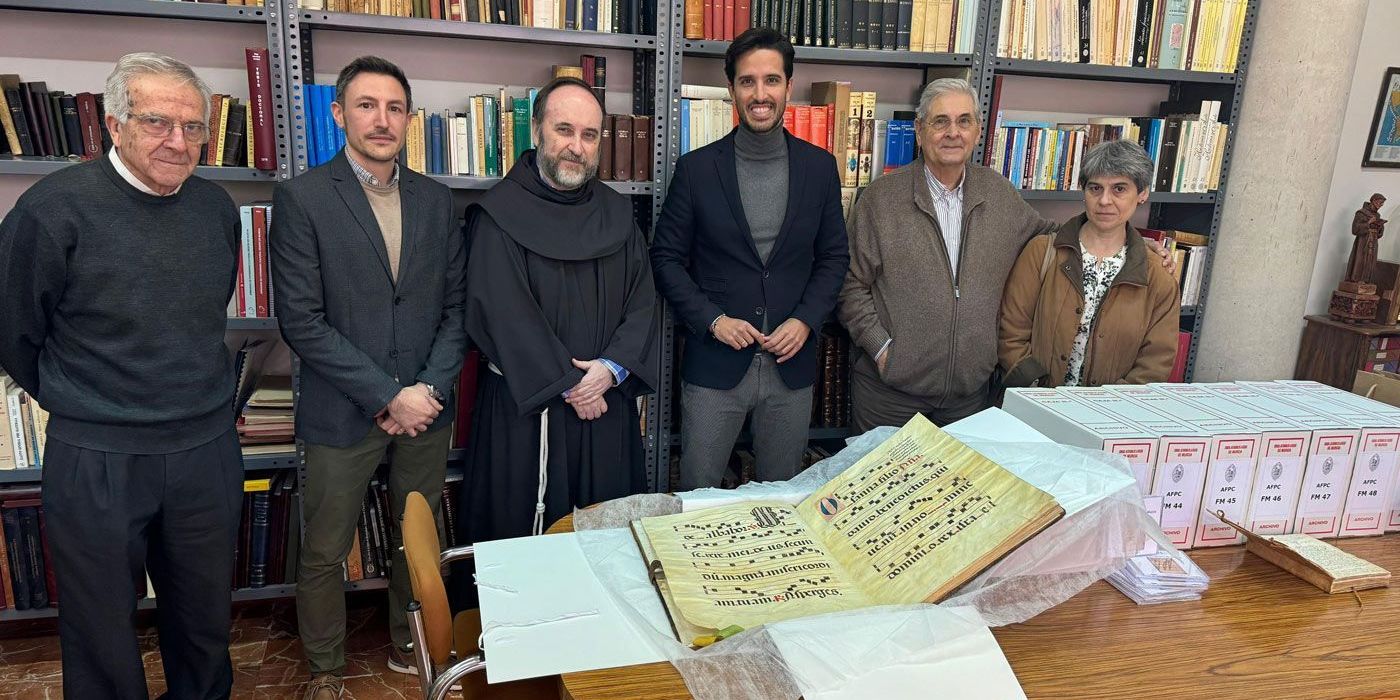 El Archivo Franciscano de Murcia recibe documentos restaurados